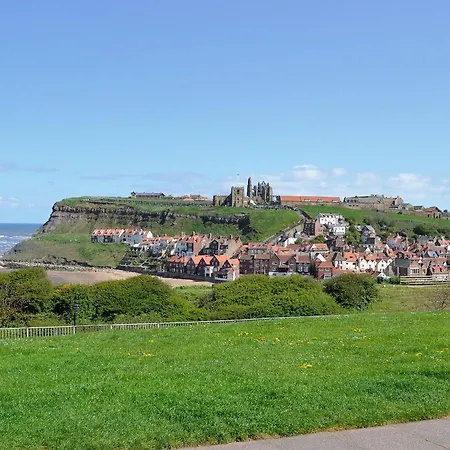 Moonshine Loft Holiday home Whitby