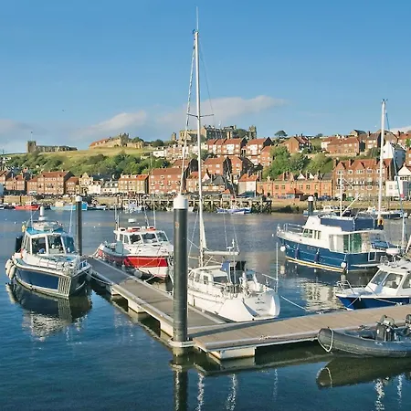Moonshine Loft Holiday home Whitby